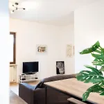 Residenza Dell'artista - Nel Vicino La *