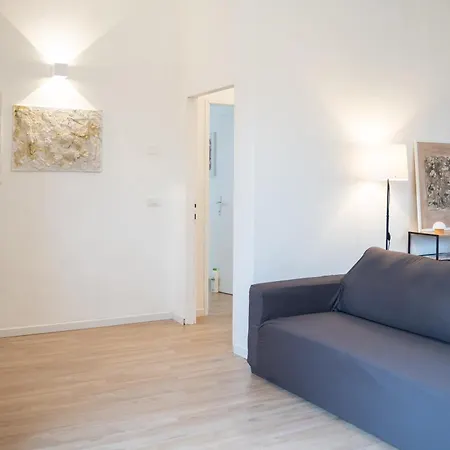 Residenza Dell'artista - Nel Vicino La Citta