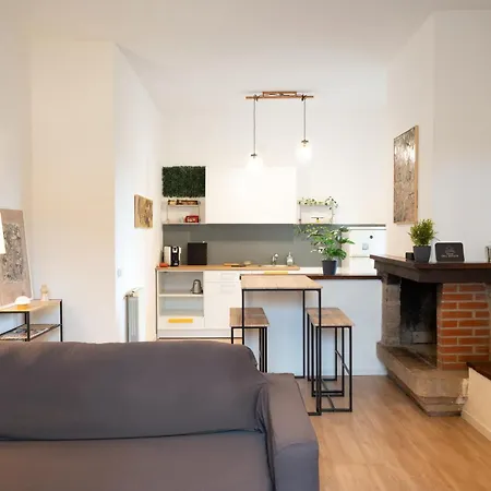 Residenza Dell'artista - Nel Vicino La Citta Apartment *
