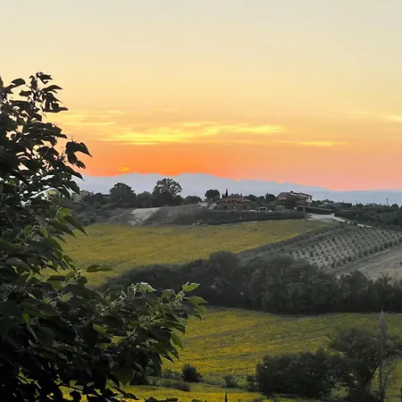 Residenza Dell'artista - Nel Vicino La Citta Apartment *